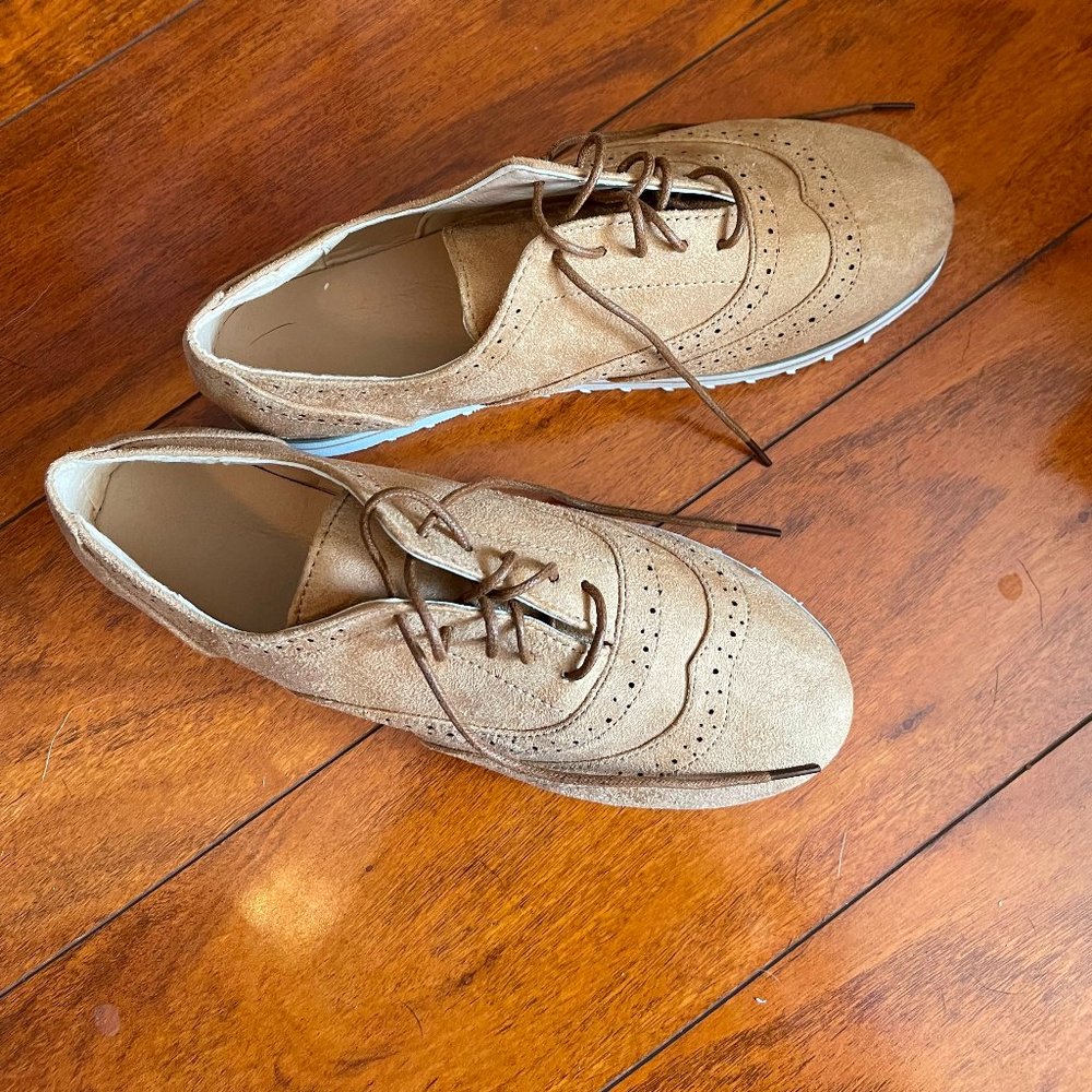 BRAND NEW Suede loafer